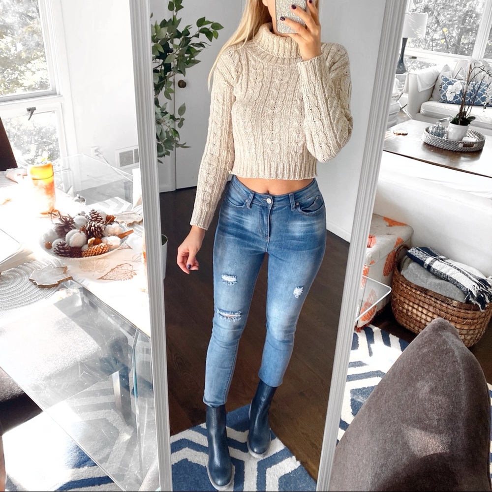 🐑 OATMEAL CABLE KNIT CROPPED KNIT TURTLENECK JUMPER! - Picture 10 of 10